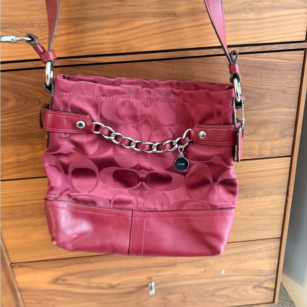 Coach 2011 Burgundy Jacquard with Adjustable
Leather Chain Strap F18862 - Picture 2 of 11